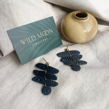 Load image into Gallery viewer, Desert Palm - Drop Earrings
